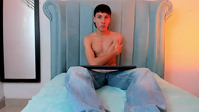 LittleDanny  online show from 13, 3, 2026