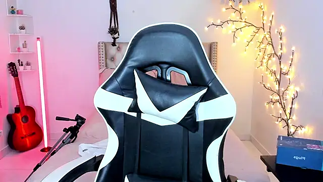 LenaStylesOA online show from 14, 3, 2026