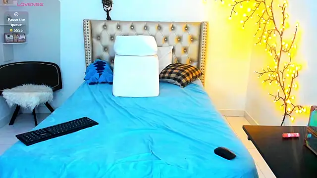 LenaStylesOA online show from 5, 11, 2025