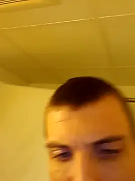 jizzyglizzy92 online show from 10, 2, 2026