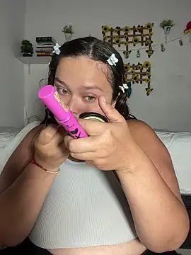luna sweet16 online show from 8, 10, 2025