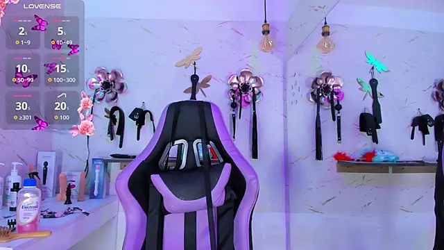 Natasha-Adams online show from 1, 4, 2026