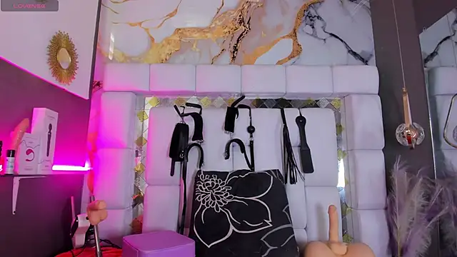 Natasha-Adams online show from 13, 3, 2026