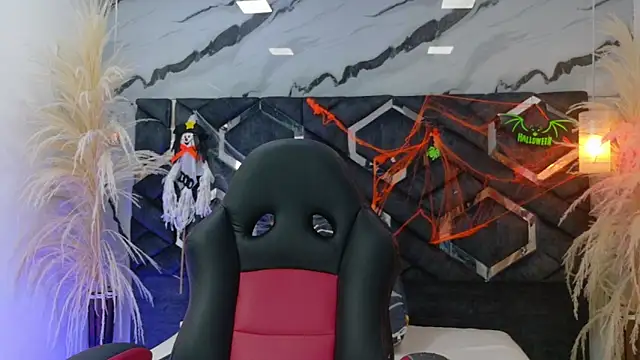 Natasha-Adams online show from 26, 10, 2025