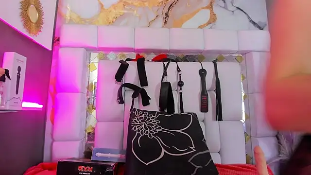 Natasha-Adams online show from 27, 3, 2026