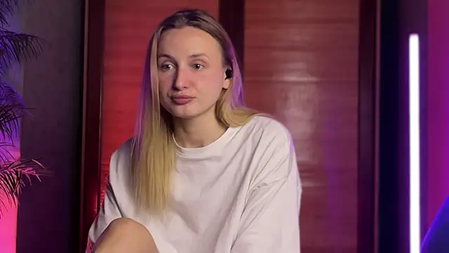 LovaMay online show from 24, 4, 2026