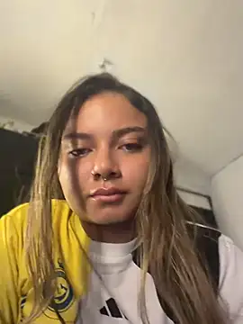 Snapshot of AnnyLopezzz_ chatting on 10, 5, 2026 AnnyLopezzz online show from 10, 5, 2026