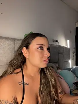 Snapshot of AnnyLopezzz_ chatting on 8, 6, 2026 AnnyLopezzz online show from 8, 6, 2026