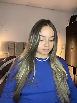 AnnyLopezzz  online show from 9, 3, 2026