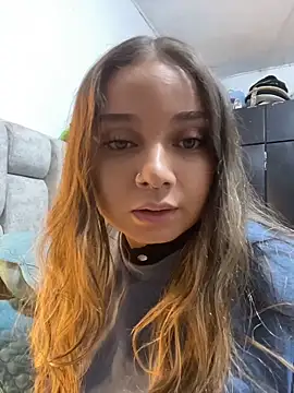 Snapshot of AnnyLopezzz_ chatting on 12, 6, 2026 AnnyLopezzz online show from 12, 6, 2026