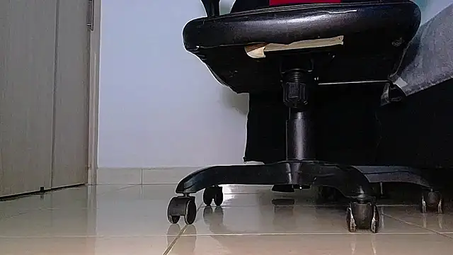 Snapshot of Sir_kev66 chatting on 19, 10, 2025 Sir kev66 online show from 19, 10, 2025