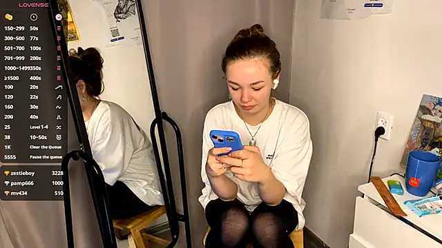 VelvetKate online show from 7, 11, 2025