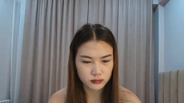 mimi lan online show from 22, 9, 2025