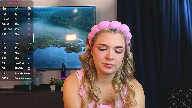 AliaBuerstatte online show from 7, 10, 2025