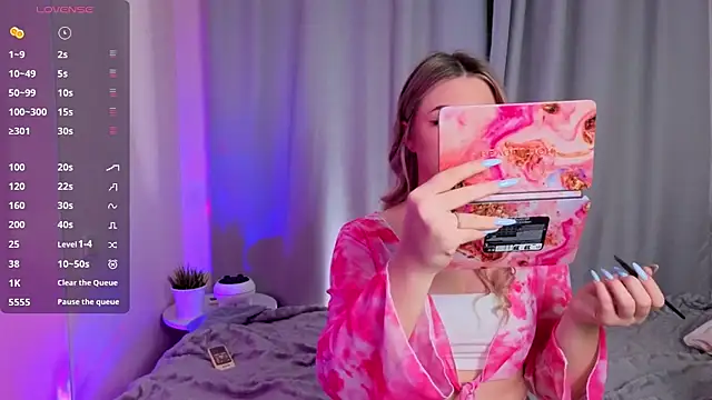 AliaBuerstatte online show from 9, 11, 2025