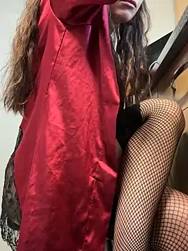 StrapPink online show from 28, 11, 2025