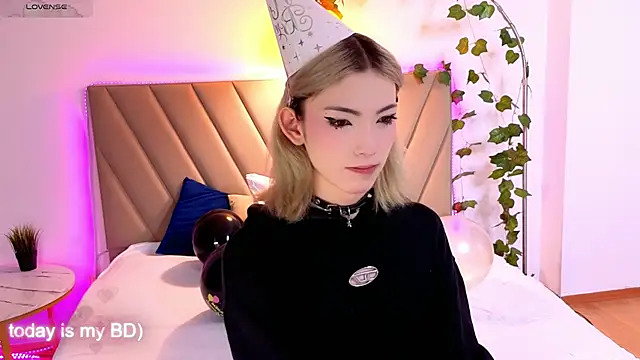 Snapshot of star_madison chatting on 19, 7, 2026 star madison online show from 19, 7, 2026