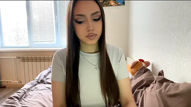 Leaf Unto online show from 2, 11, 2025