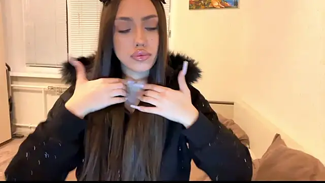 Leaf Unto online show from 26, 11, 2025