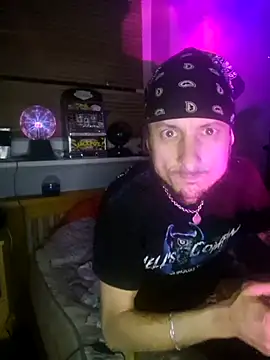 MODEST11 MMiILOO AMARO online show from 17, 10, 2025