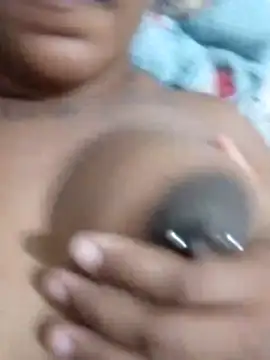 Snapshot of nessinha12 chatting on 29, 10, 2025 nessinha12 online show from 29, 10, 2025