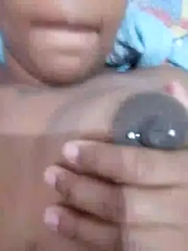 Snapshot of nessinha12 chatting on 3, 11, 2025 nessinha12 online show from 3, 11, 2025