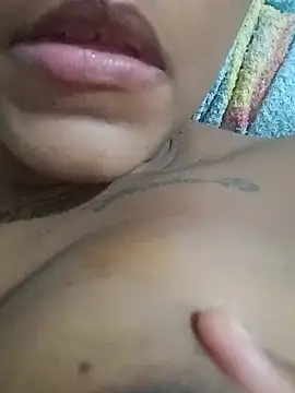 Snapshot of nessinha12 chatting on 14, 9, 2025 nessinha12 online show from 14, 9, 2025