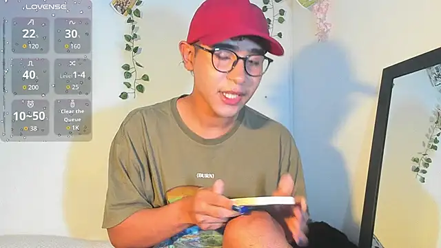 Snapshot of cute_sammy_1 chatting on 18, 9, 2025 cute sammy 1 online show from 18, 9, 2025