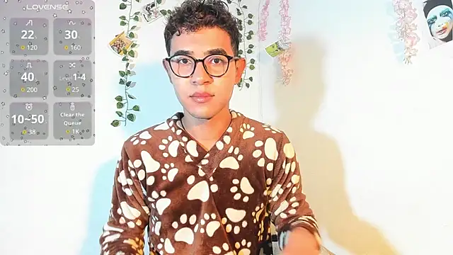 Snapshot of cute_sammy_1 chatting on 17, 9, 2025 cute sammy 1 online show from 17, 9, 2025