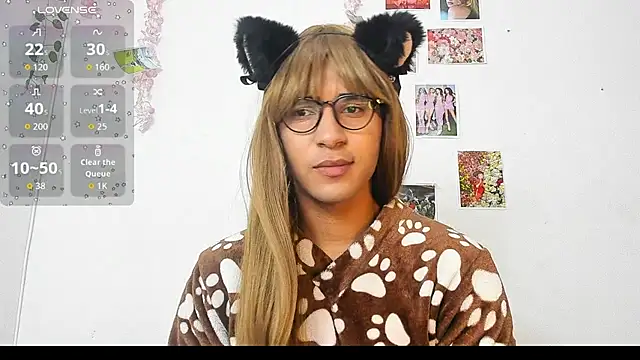 Snapshot of cute_sammy_1 chatting on 12, 11, 2025 cute sammy 1 online show from 12, 11, 2025