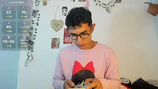 Snapshot of cute_sammy_1 chatting on 19, 11, 2025 cute sammy 1 online show from 19, 11, 2025