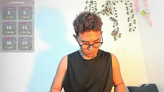 Snapshot of cute_sammy_1 chatting on 9, 9, 2025 cute sammy 1 online show from 9, 9, 2025