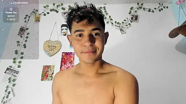 Snapshot of cute_sammy_1 chatting on 28, 11, 2025 cute sammy 1 online show from 28, 11, 2025