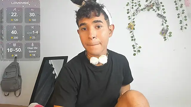 Snapshot of cute_sammy_1 chatting on 5, 11, 2025 cute sammy 1 online show from 5, 11, 2025