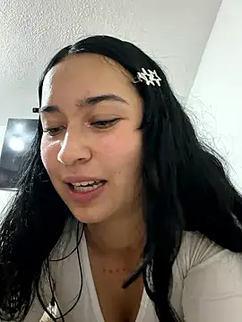 Snapshot of Sol_Sunny chatting on 13, 5, 2026 Sol Sunny online show from 13, 5, 2026