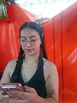 Snapshot of Sol_Sunny chatting on 24, 5, 2026 Sol Sunny online show from 24, 5, 2026