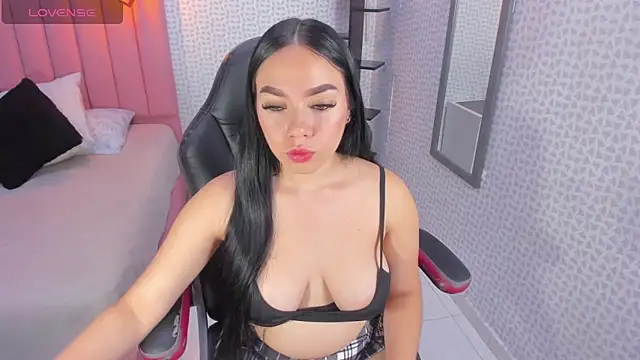 MOLLYSPENCER1 online show from 11, 11, 2025