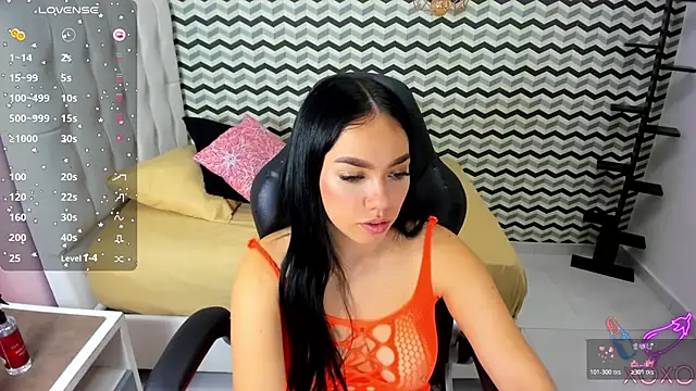 MOLLYSPENCER1 online show from 4, 11, 2025