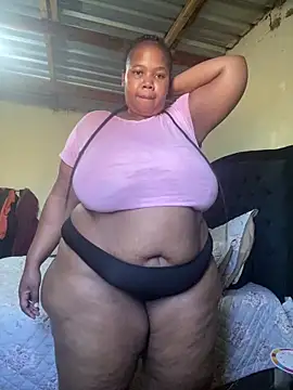 Snapshot of Curvycandy95 chatting on 13, 6, 2026 Curvycandy95 online show from 13, 6, 2026