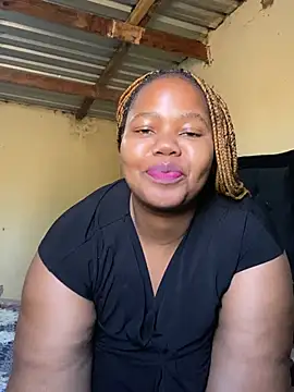 Snapshot of Curvycandy95 chatting on 4, 7, 2026 Curvycandy95 online show from 4, 7, 2026