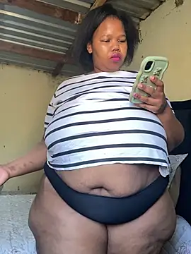 Snapshot of Curvycandy95 chatting on 21, 7, 2026 Curvycandy95 online show from 21, 7, 2026