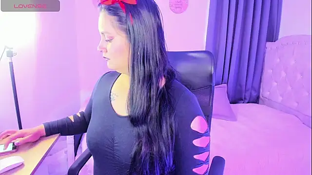 Sunnycurvymf online show from 24, 9, 2025