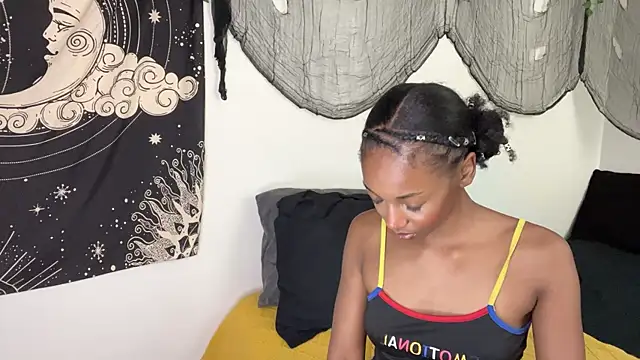 Snapshot of Trixie_luv1 chatting on 22, 11, 2025 Trixie luv1 online show from 22, 11, 2025