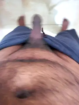 Snapshot of Hyd-bad-boy-25 chatting on 29, 10, 2025 Hyd-bad-boy-25 online show from 29, 10, 2025