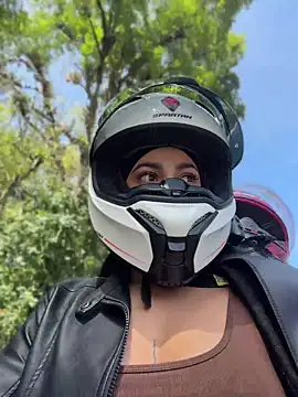 AlannaEvons online show from 10, 7, 2026