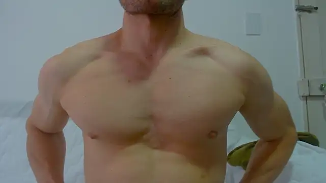 Snapshot of Rocky_Muscle chatting on 5, 5, 2026 Rocky Muscle online show from 5, 5, 2026