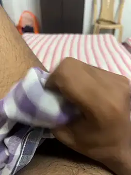 Snapshot of usermood2000 chatting on 7, 1, 2026 usermood2000 online show from 7, 1, 2026