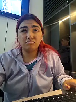 Lucyheart  online show from 16, 9, 2025