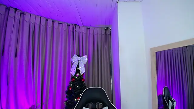 athenea fox online show from 20, 12, 2025