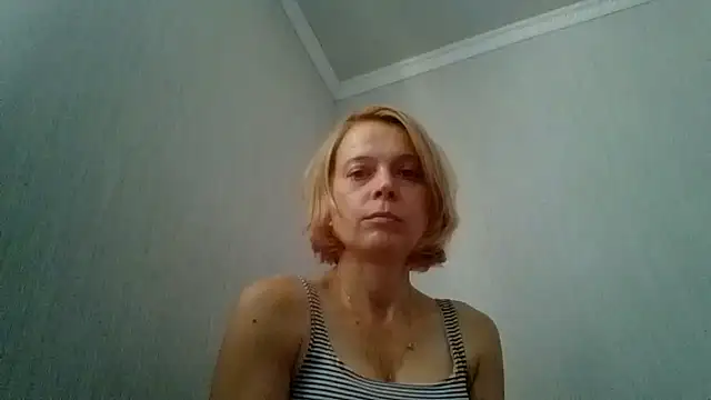 LiluXRose online show from 10, 9, 2025